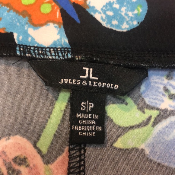 Capri, floral pants S/P - Picture 4 of 13